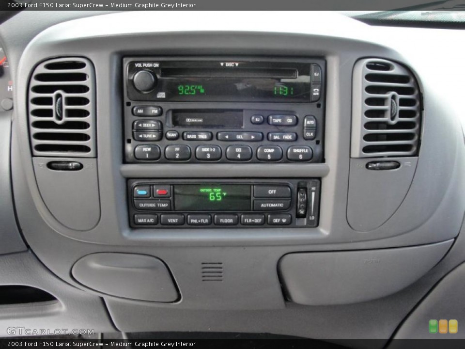 Medium Graphite Grey Interior Controls for the 2003 Ford F150 Lariat SuperCrew #41775101