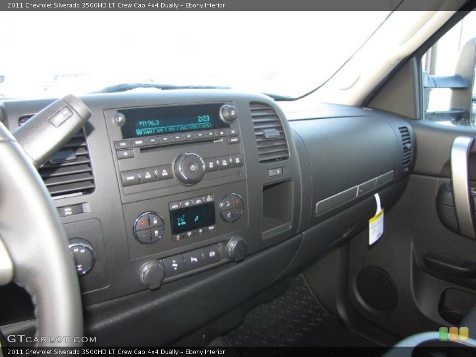 Ebony Interior Controls for the 2011 Chevrolet Silverado 3500HD LT Crew Cab 4x4 Dually #41777121