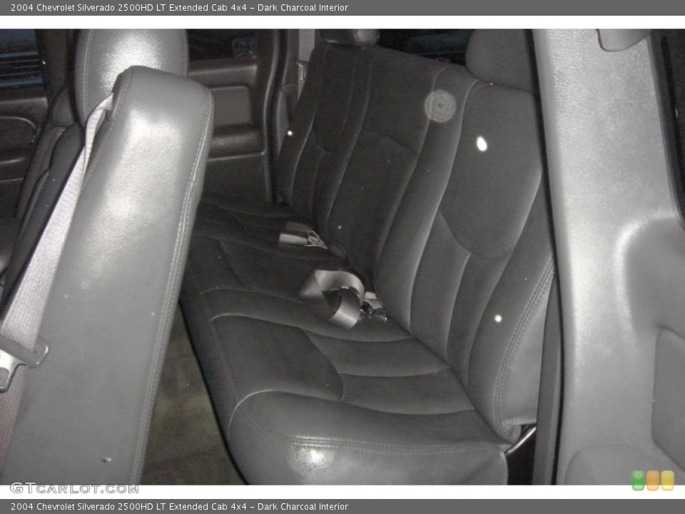 Dark Charcoal Interior Photo for the 2004 Chevrolet Silverado 2500HD LT Extended Cab 4x4 #41784521
