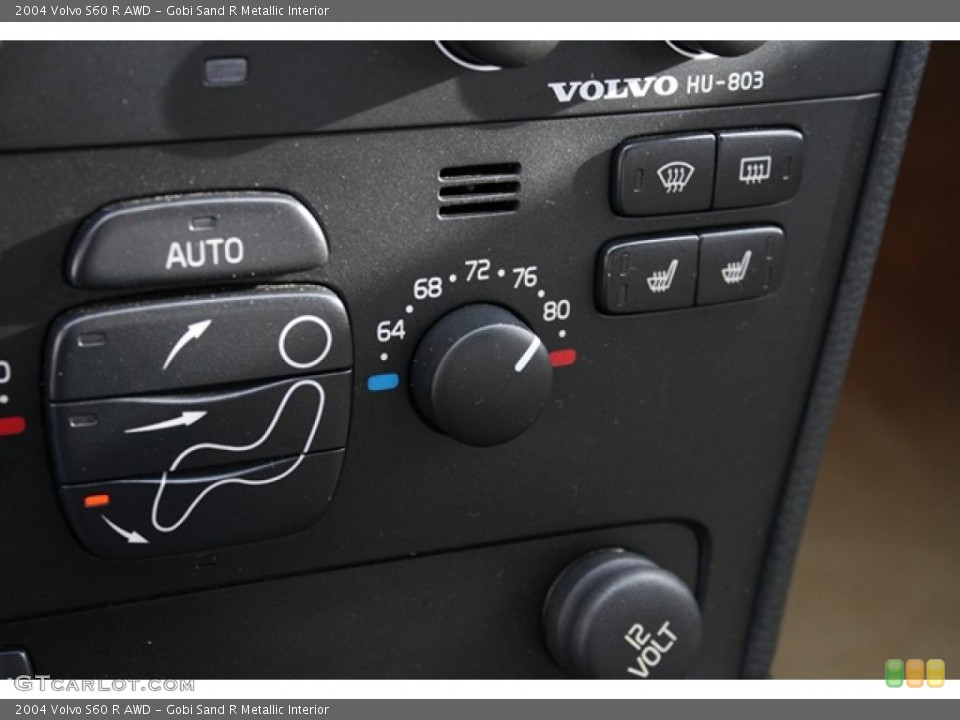 Gobi Sand R Metallic Interior Controls for the 2004 Volvo S60 R AWD #41802351