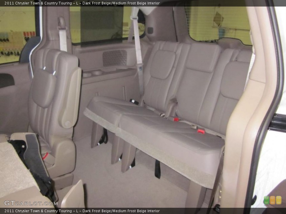 Dark Frost Beige/Medium Frost Beige Interior Photo for the 2011 Chrysler Town & Country Touring - L #41803696