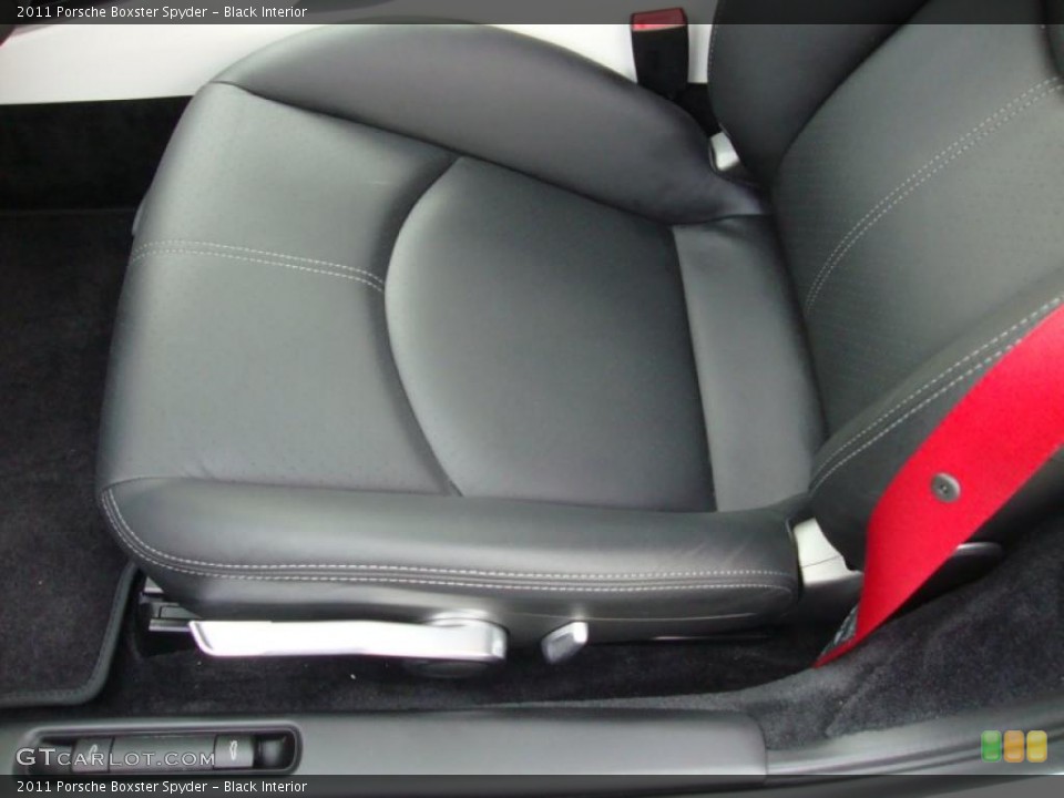 Black Interior Photo for the 2011 Porsche Boxster Spyder #41811959