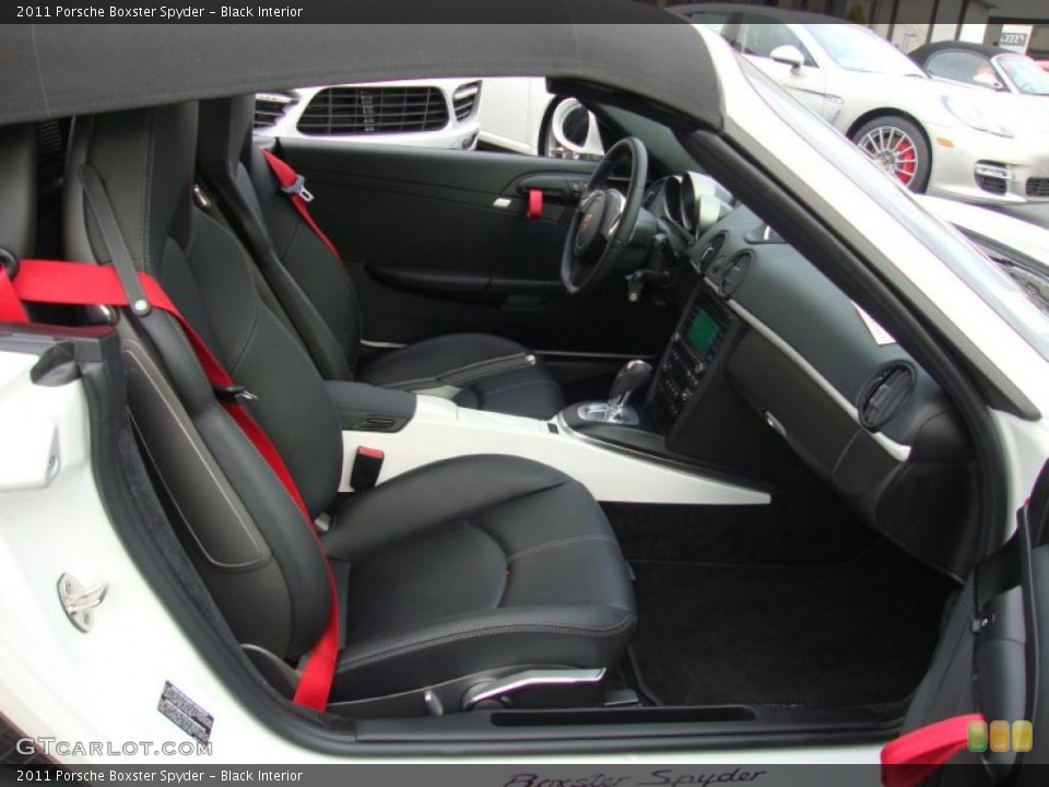 Black Interior Photo for the 2011 Porsche Boxster Spyder #41812023