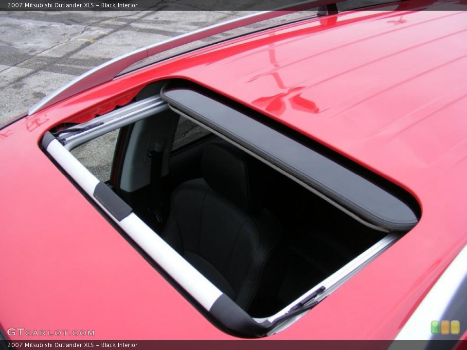 Black Interior Sunroof for the 2007 Mitsubishi Outlander XLS #41814135
