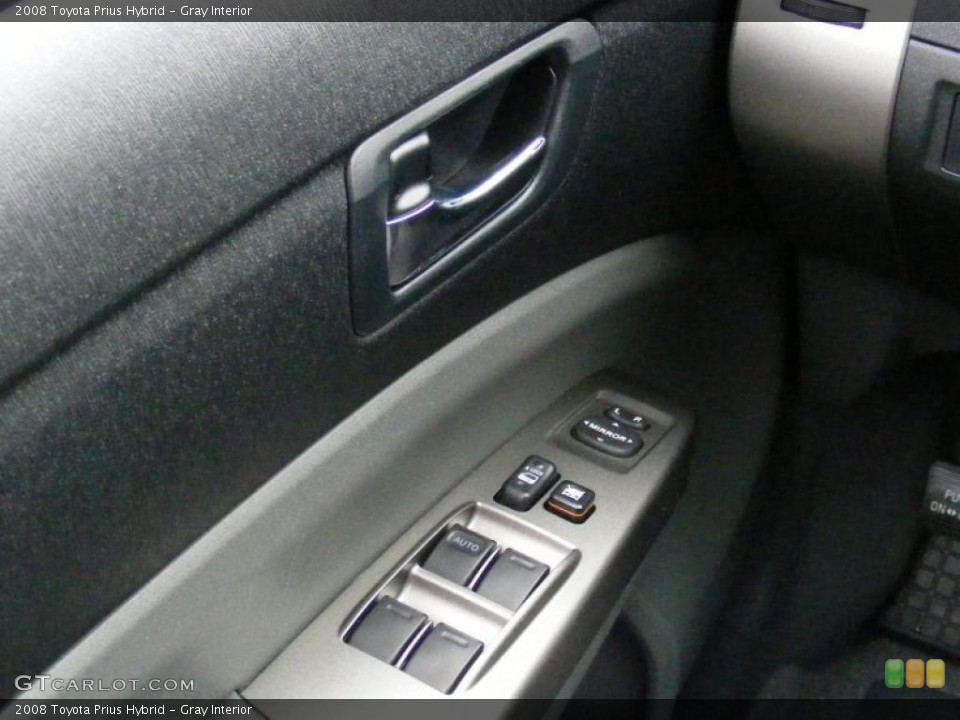 Gray Interior Controls for the 2008 Toyota Prius Hybrid #41815415