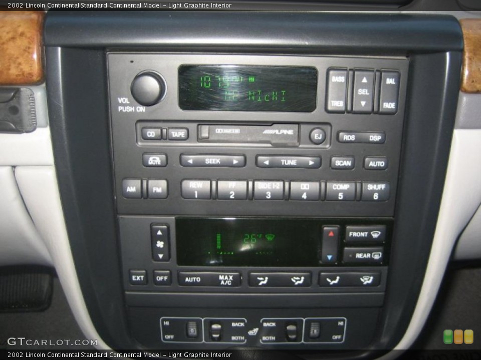 Light Graphite Interior Controls for the 2002 Lincoln Continental  #41819251