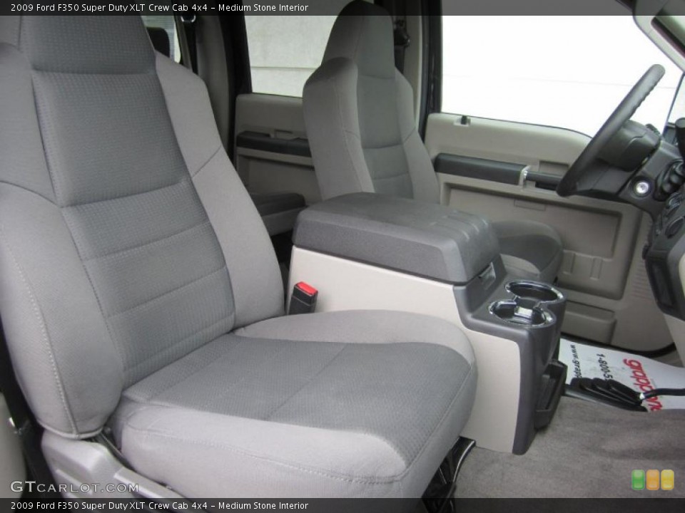 Medium Stone Interior Photo for the 2009 Ford F350 Super Duty XLT Crew Cab 4x4 #41819395