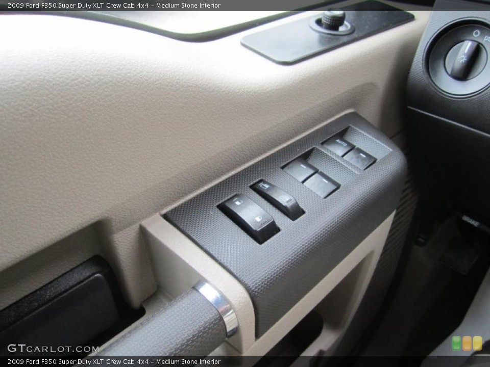 Medium Stone Interior Controls for the 2009 Ford F350 Super Duty XLT Crew Cab 4x4 #41819475