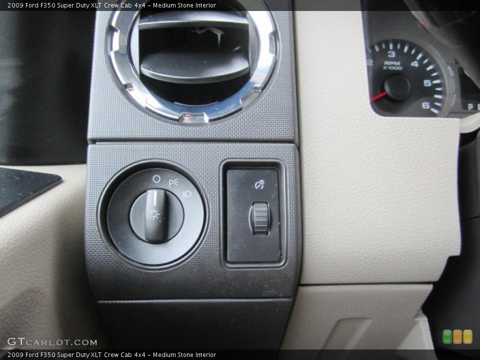 Medium Stone Interior Controls for the 2009 Ford F350 Super Duty XLT Crew Cab 4x4 #41819491