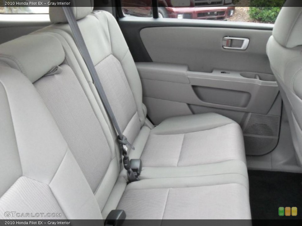 Gray Interior Photo for the 2010 Honda Pilot EX #41820187