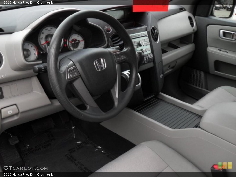 Gray Interior Photo for the 2010 Honda Pilot EX #41820291