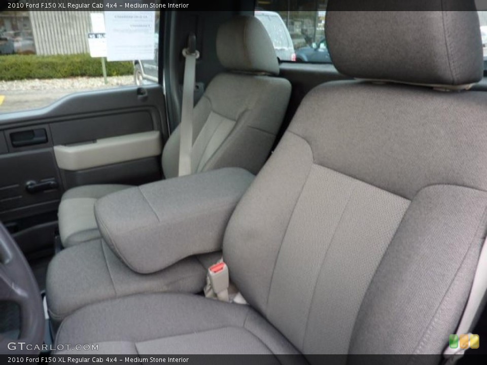 Medium Stone Interior Photo for the 2010 Ford F150 XL Regular Cab 4x4 #41823287