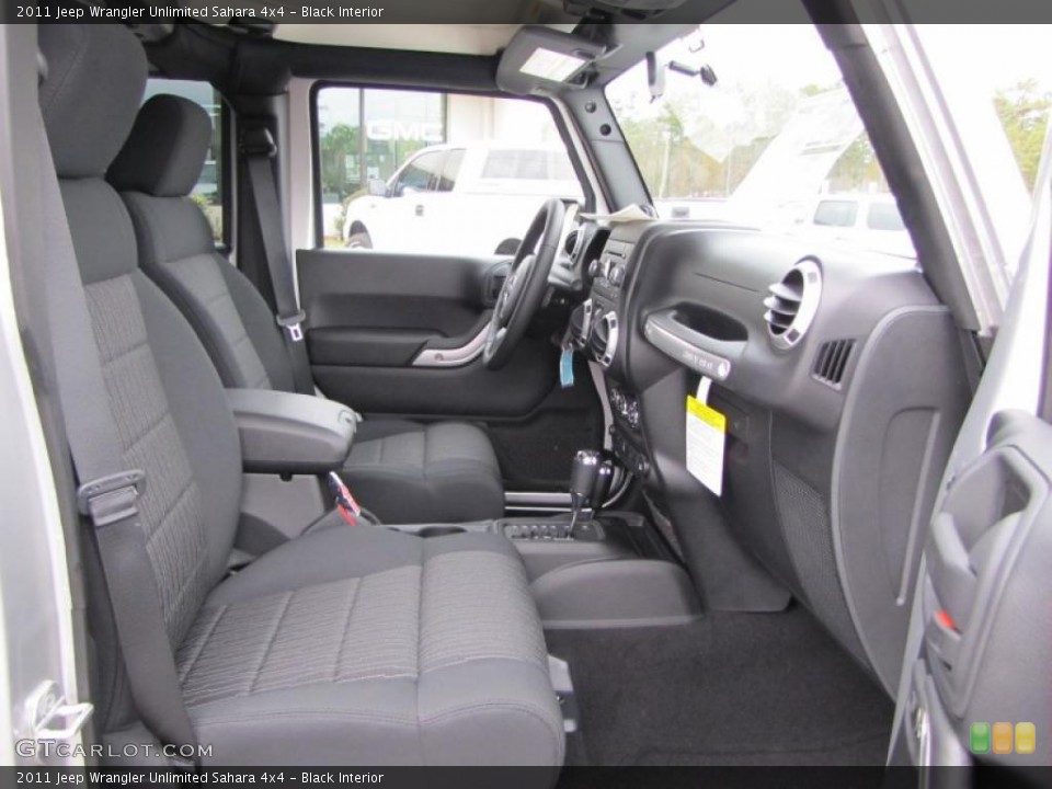 Black Interior Photo for the 2011 Jeep Wrangler Unlimited Sahara 4x4 #41824155