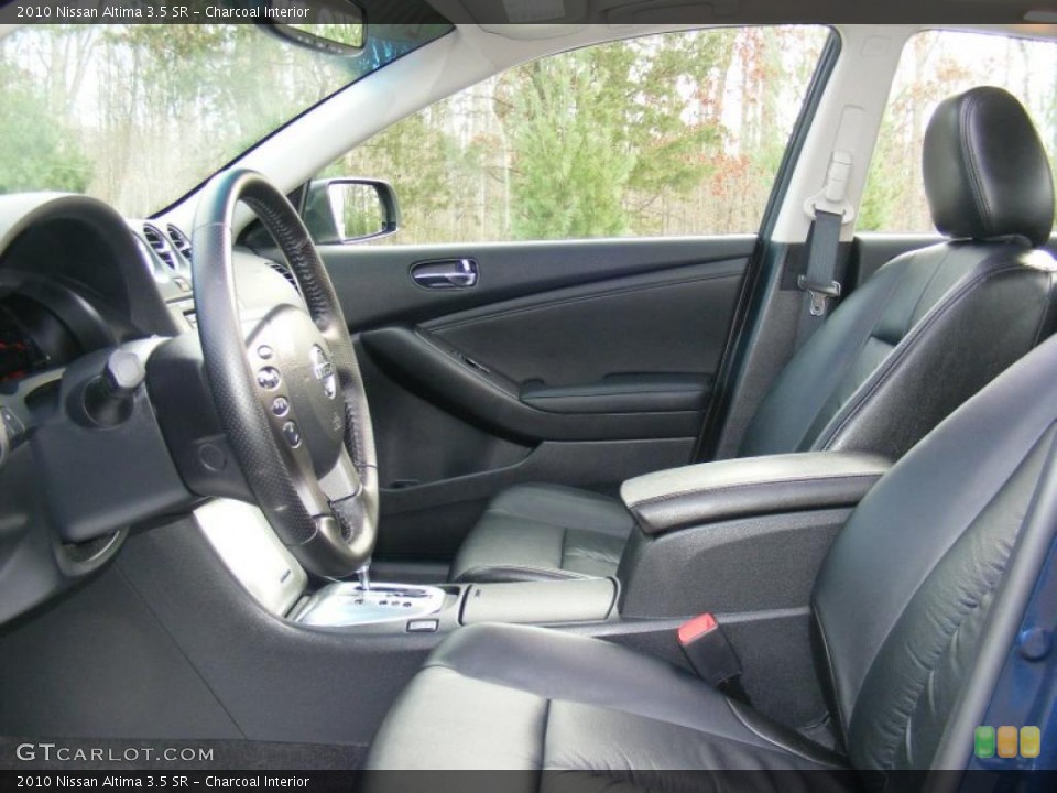 Charcoal Interior Photo for the 2010 Nissan Altima 3.5 SR #41827532