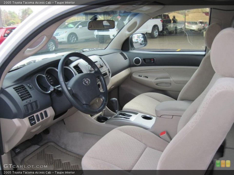 Taupe Interior Photo for the 2005 Toyota Tacoma Access Cab #41840573