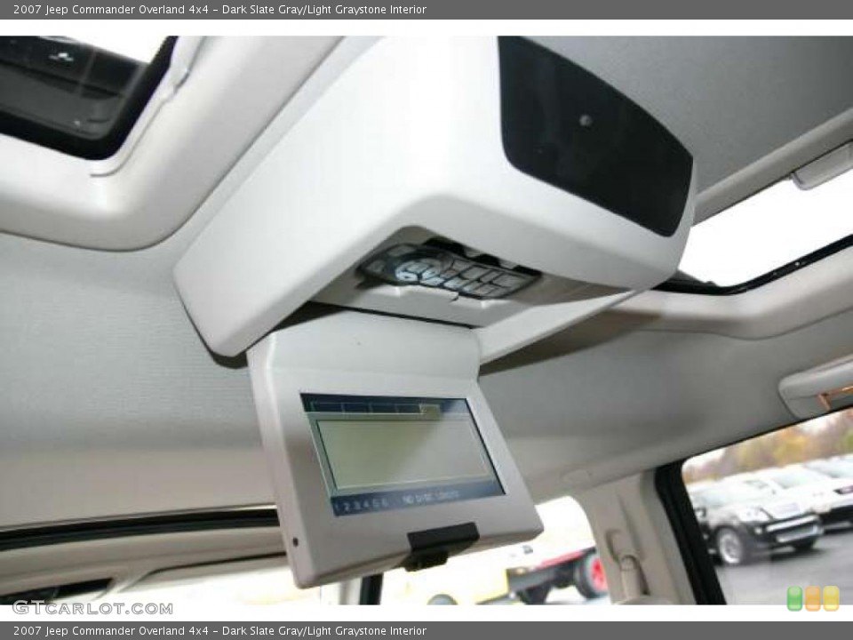 Dark Slate Gray/Light Graystone Interior Controls for the 2007 Jeep Commander Overland 4x4 #41845877