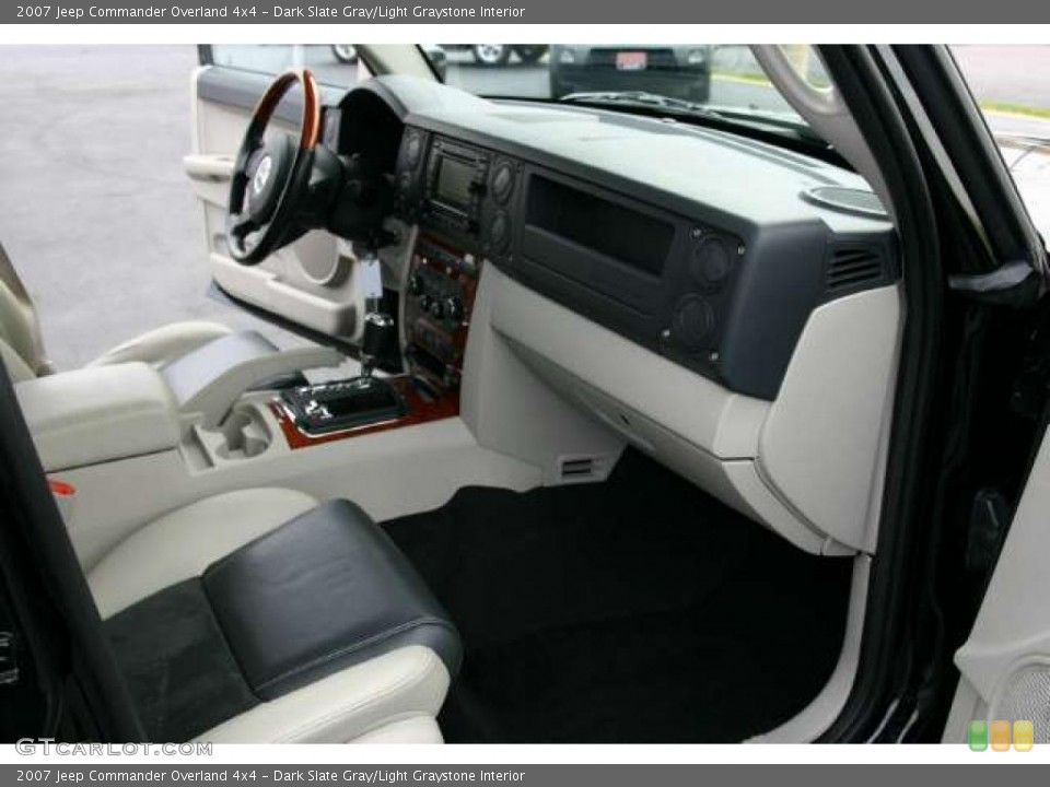 Dark Slate Gray/Light Graystone Interior Photo for the 2007 Jeep Commander Overland 4x4 #41845961