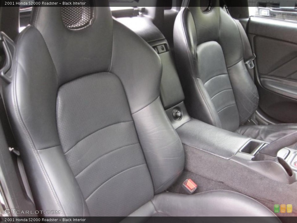 Black Interior Photo for the 2001 Honda S2000 Roadster #41849648