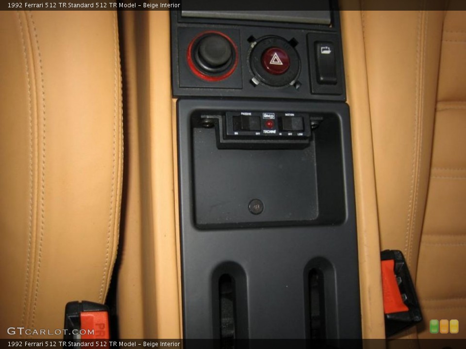 Beige Interior Controls for the 1992 Ferrari 512 TR  #41852574