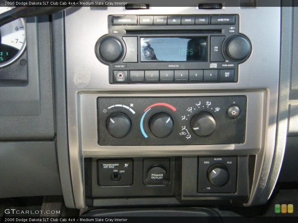 Medium Slate Gray Interior Controls for the 2006 Dodge Dakota SLT Club Cab 4x4 #41856786