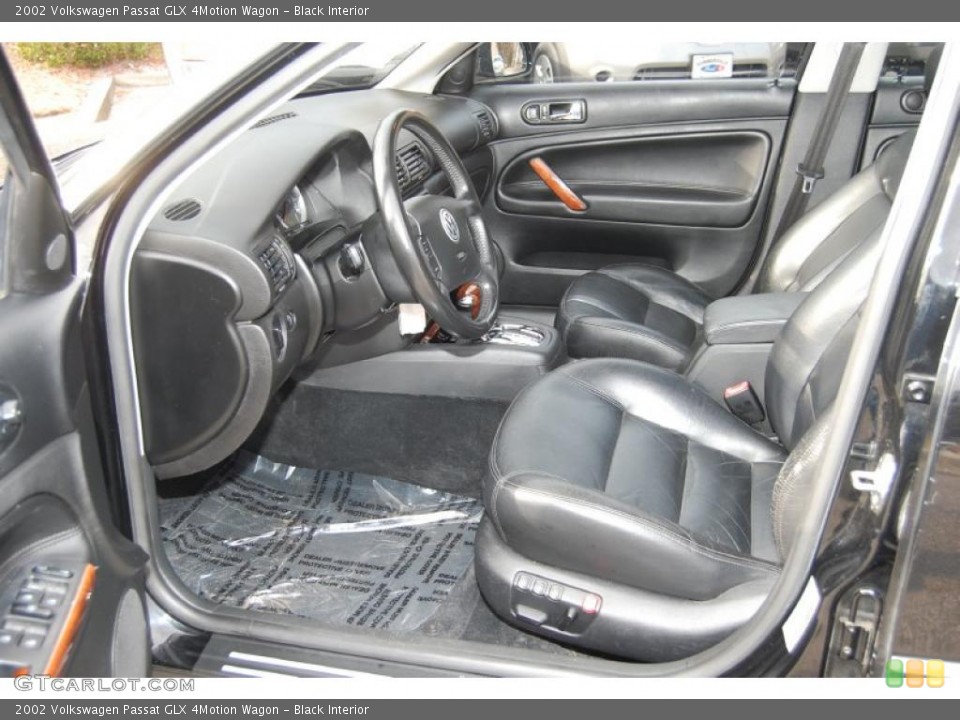 Black Interior Photo for the 2002 Volkswagen Passat GLX 4Motion Wagon #41866716