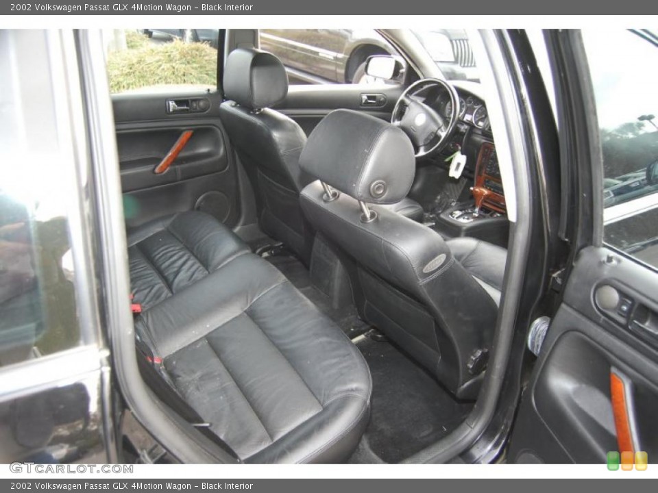 Black Interior Photo for the 2002 Volkswagen Passat GLX 4Motion Wagon #41866777
