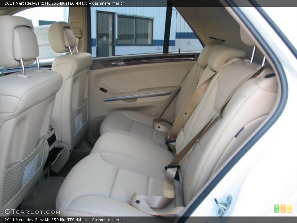 Cashmere Interior Photo for the 2011 Mercedes-Benz ML 350 BlueTEC 4Matic #41870929