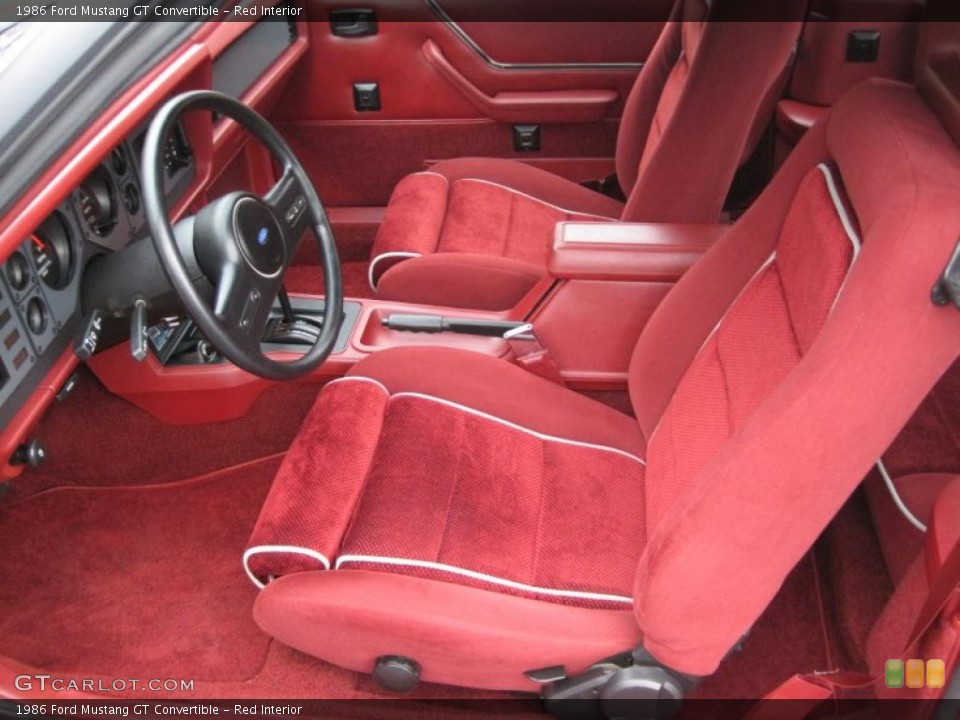 Red Interior Photo for the 1986 Ford Mustang GT Convertible #41873106
