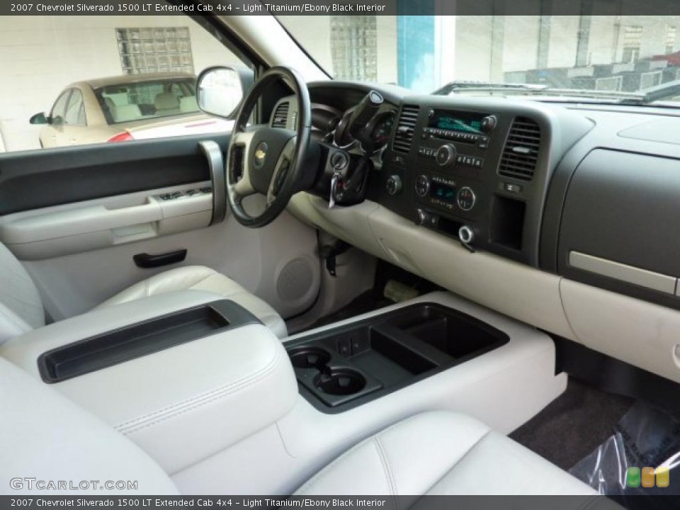 Light Titanium/Ebony Black Interior Dashboard for the 2007 Chevrolet Silverado 1500 LT Extended Cab 4x4 #41878566
