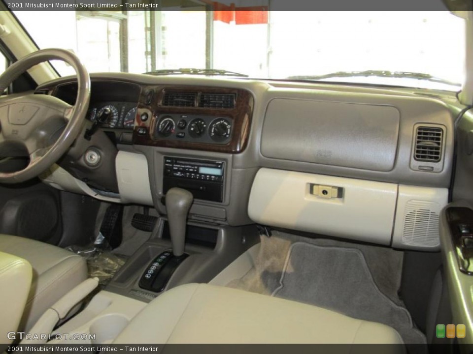 Tan Interior Photo for the 2001 Mitsubishi Montero Sport Limited #41884991