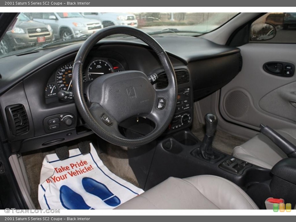 Black Interior Photo for the 2001 Saturn S Series SC2 Coupe #41887042