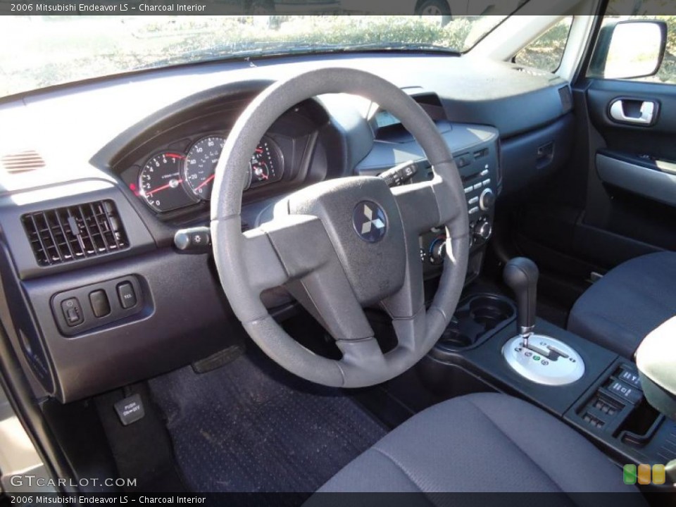 Charcoal Interior Photo for the 2006 Mitsubishi Endeavor LS #41888994