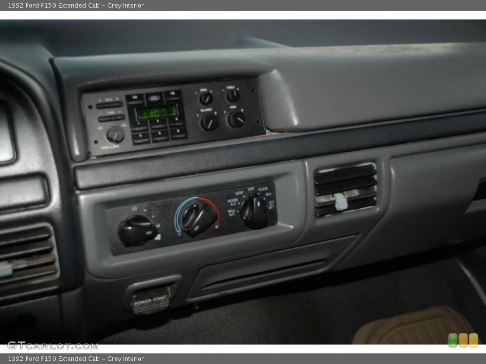 Grey Interior Controls for the 1992 Ford F150 Extended Cab #41896060