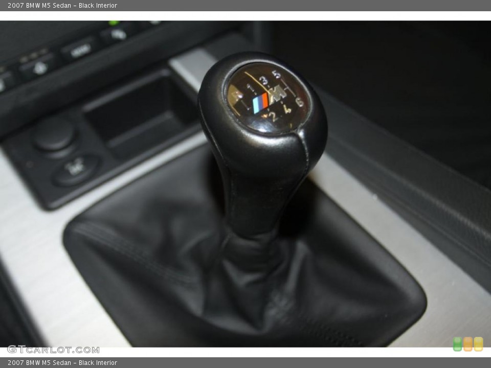 Black Interior Transmission for the 2007 BMW M5 Sedan #41909013