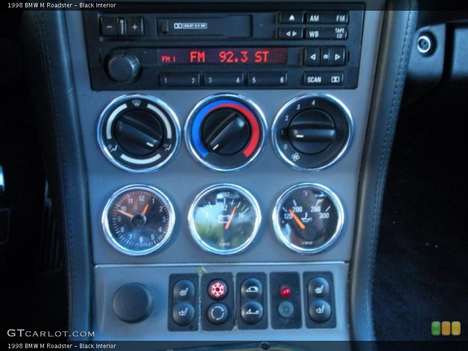 Black Interior Controls for the 1998 BMW M Roadster #41909757