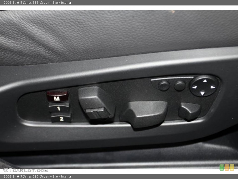 Black Interior Controls for the 2008 BMW 5 Series 535i Sedan #41910945