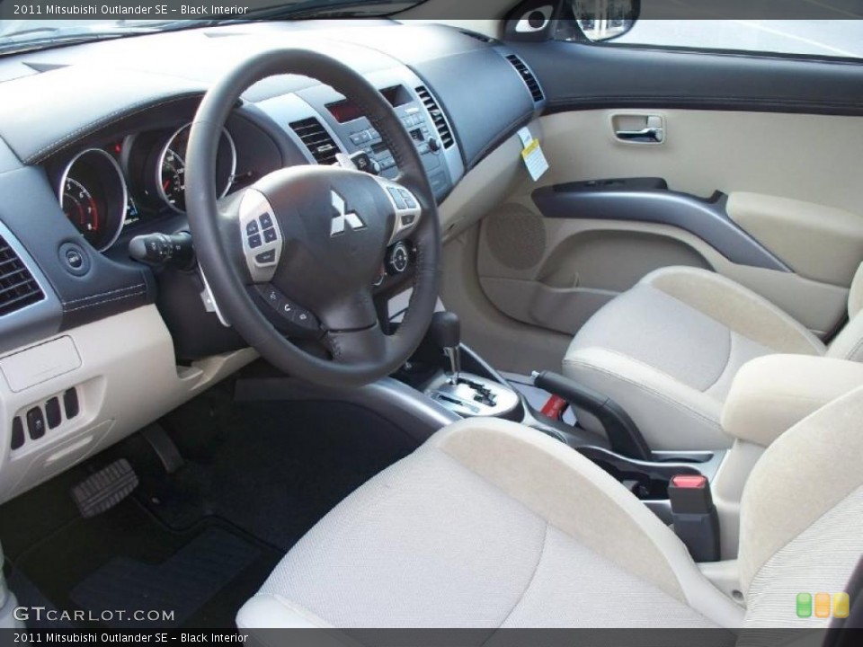 Black 2011 Mitsubishi Outlander Interiors