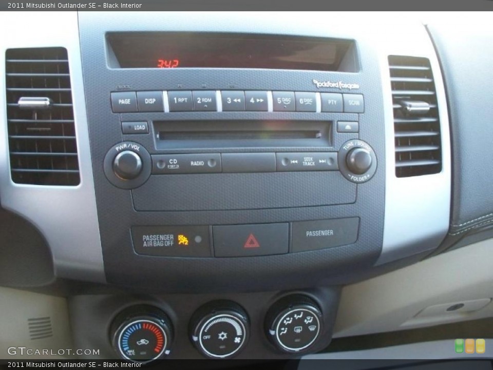 Black Interior Controls for the 2011 Mitsubishi Outlander SE #41915845