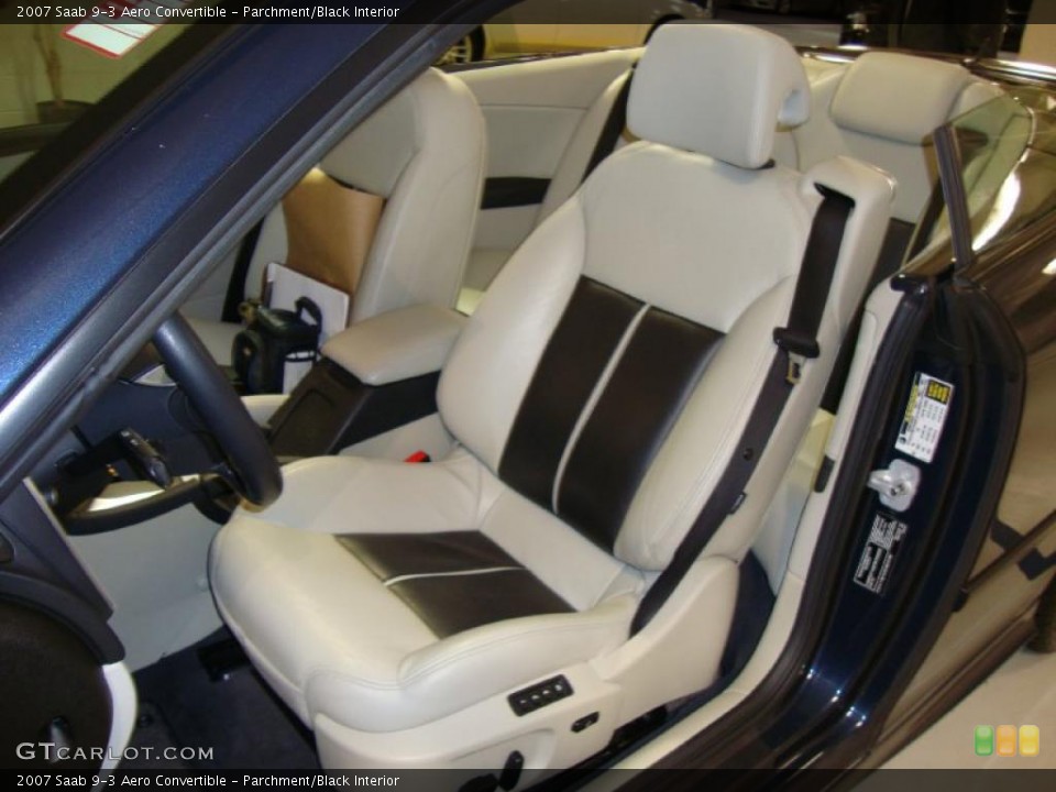 Parchment/Black Interior Photo for the 2007 Saab 9-3 Aero Convertible #41916105