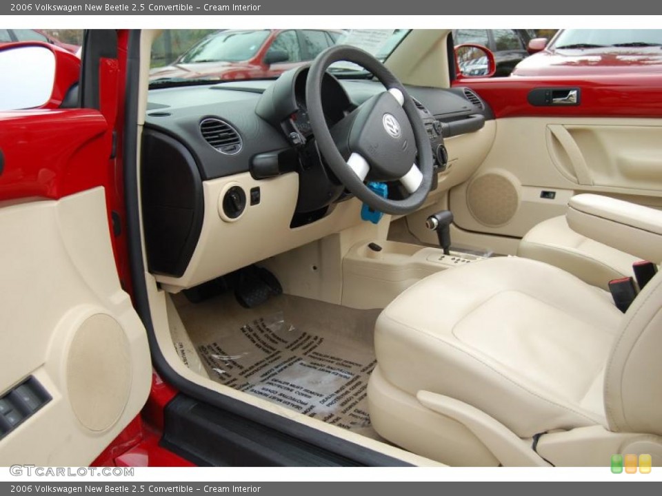 Cream Interior Prime Interior for the 2006 Volkswagen New Beetle 2.5 Convertible #41933456
