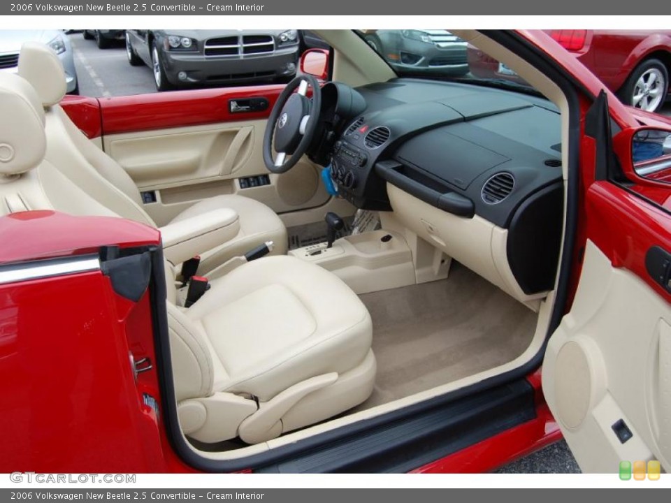 Cream Interior Prime Interior for the 2006 Volkswagen New Beetle 2.5 Convertible #41933524
