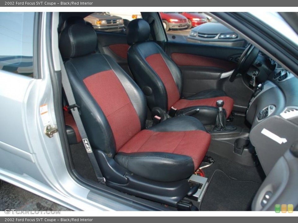 Black/Red Interior Photo for the 2002 Ford Focus SVT Coupe #41955448