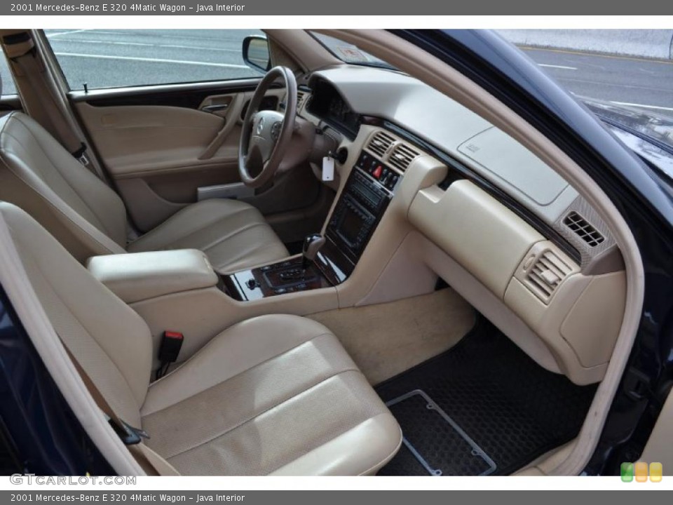 Java Interior Photo for the 2001 Mercedes-Benz E 320 4Matic Wagon #41983075