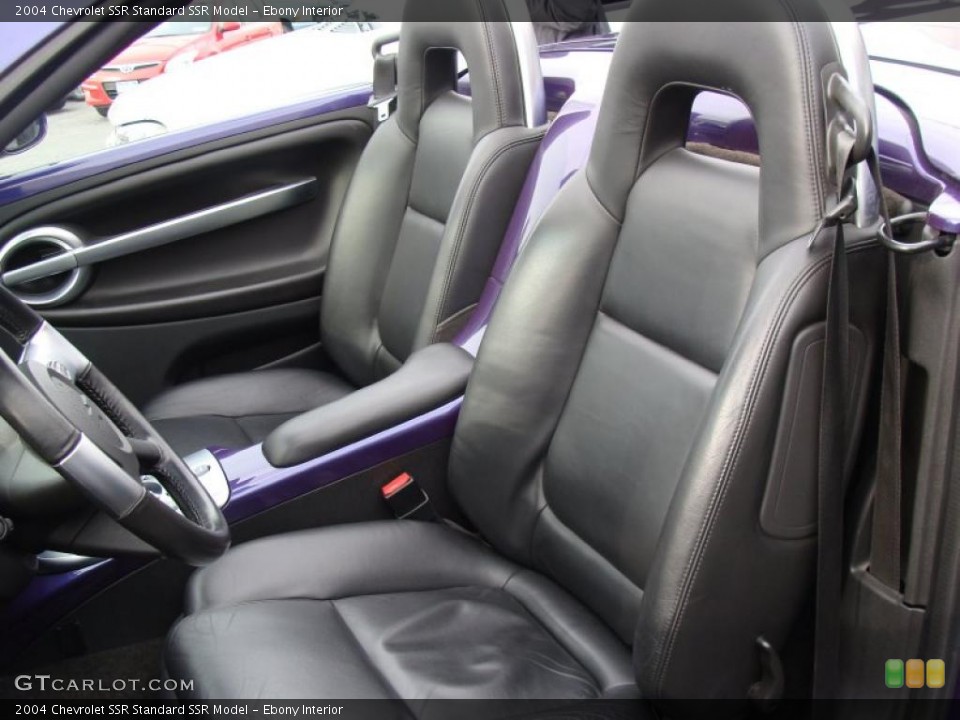 Ebony Interior Photo for the 2004 Chevrolet SSR  #41993315