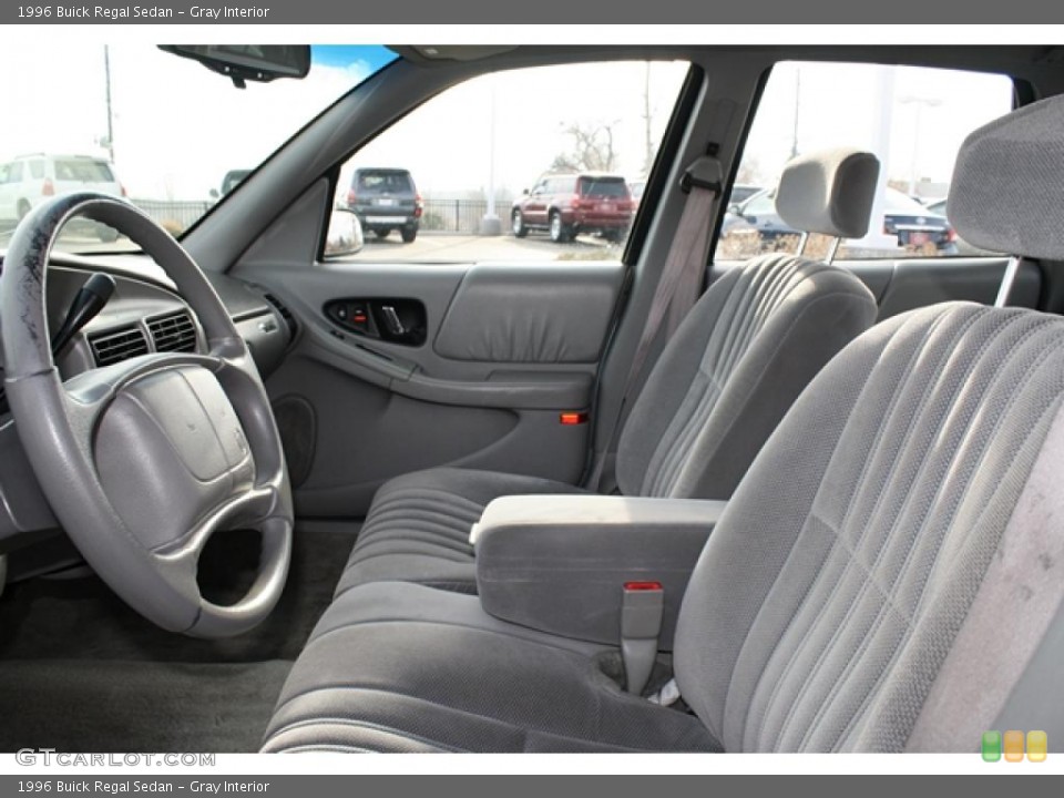 Gray Interior Photo for the 1996 Buick Regal Sedan #42007320