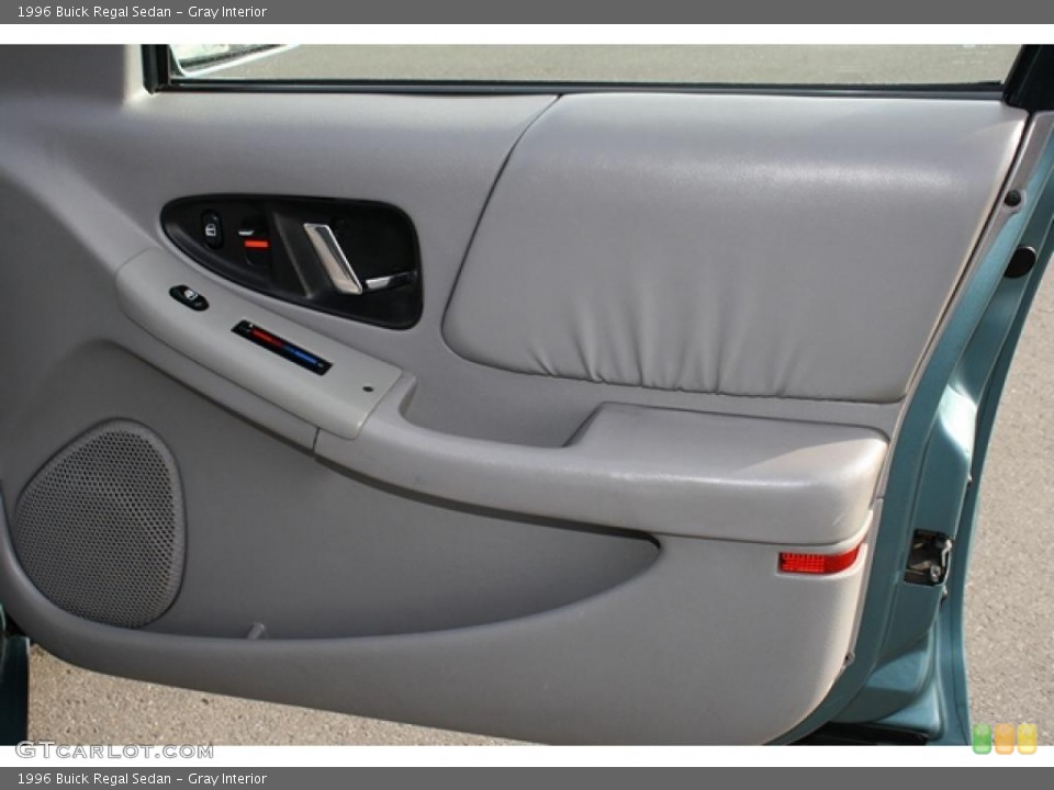 Gray Interior Door Panel for the 1996 Buick Regal Sedan #42007424