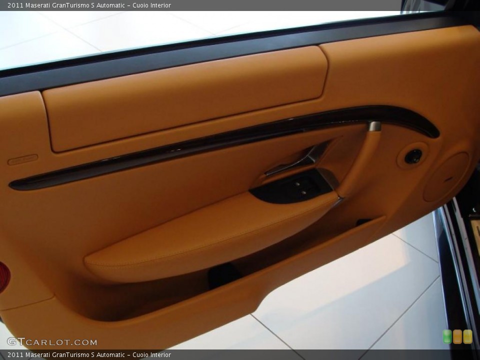 Cuoio Interior Door Panel for the 2011 Maserati GranTurismo S Automatic #42022669