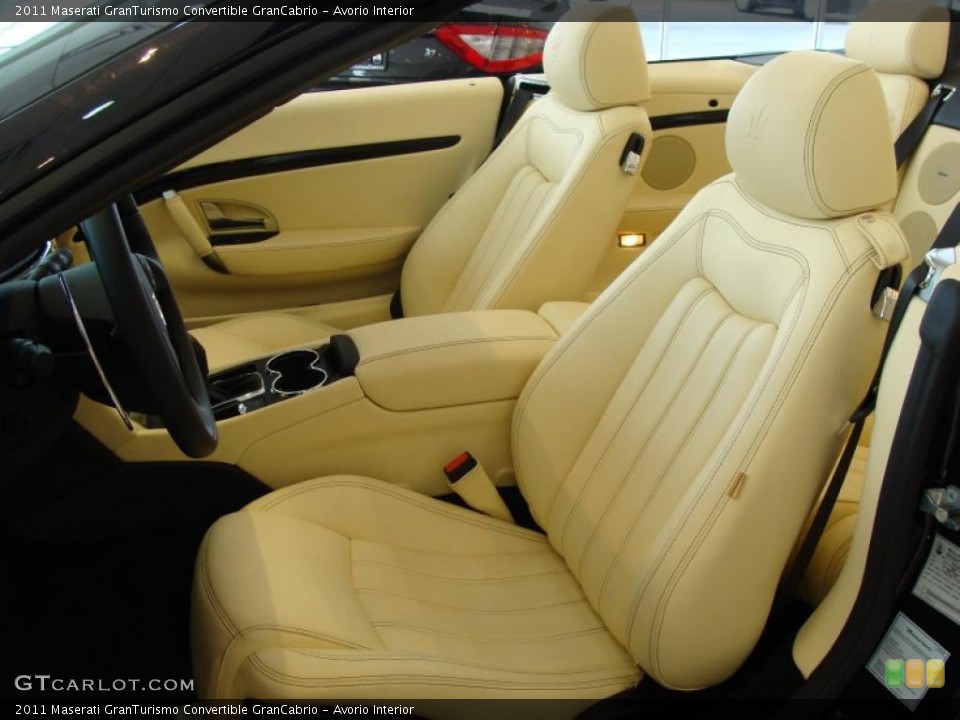 Avorio Interior Photo for the 2011 Maserati GranTurismo Convertible GranCabrio #42023053