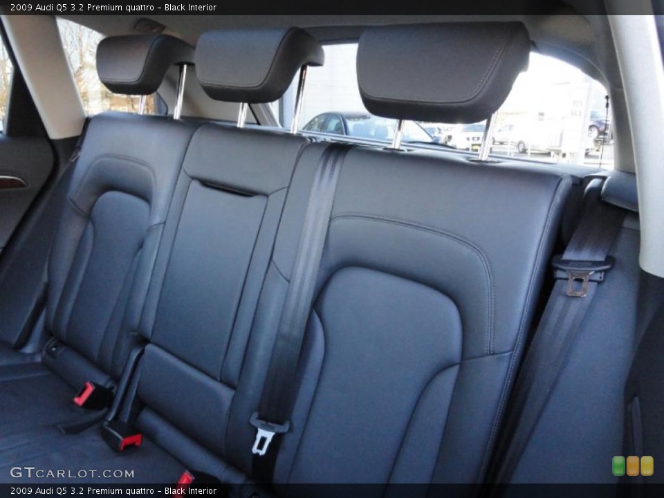 Black Interior Photo for the 2009 Audi Q5 3.2 Premium quattro #42023772
