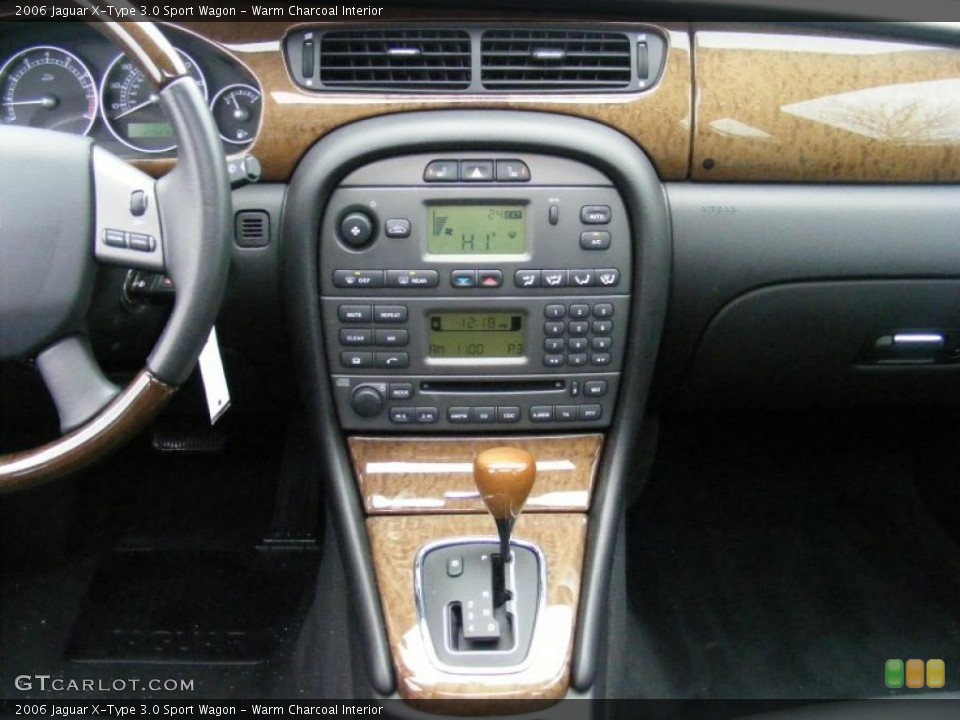 Warm Charcoal Interior Controls for the 2006 Jaguar X-Type 3.0 Sport Wagon #42071231